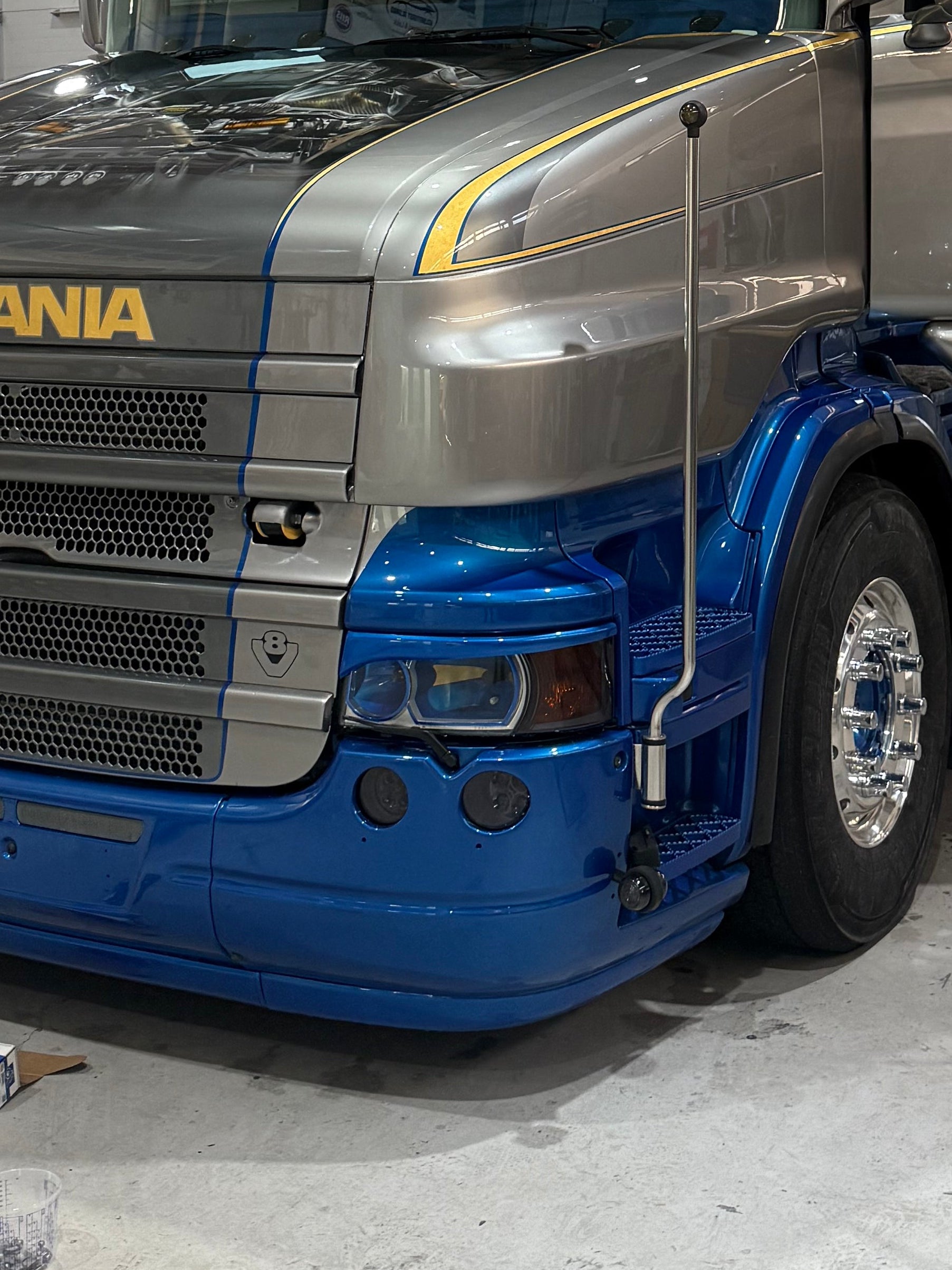 Øyelokk Classic for Scania 4-, P-, G- og R-serien. 2 stk.